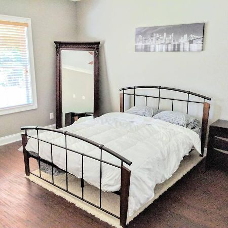 Spacious Deluxe House For You, Your Family And Friends Charlotte Exterior foto