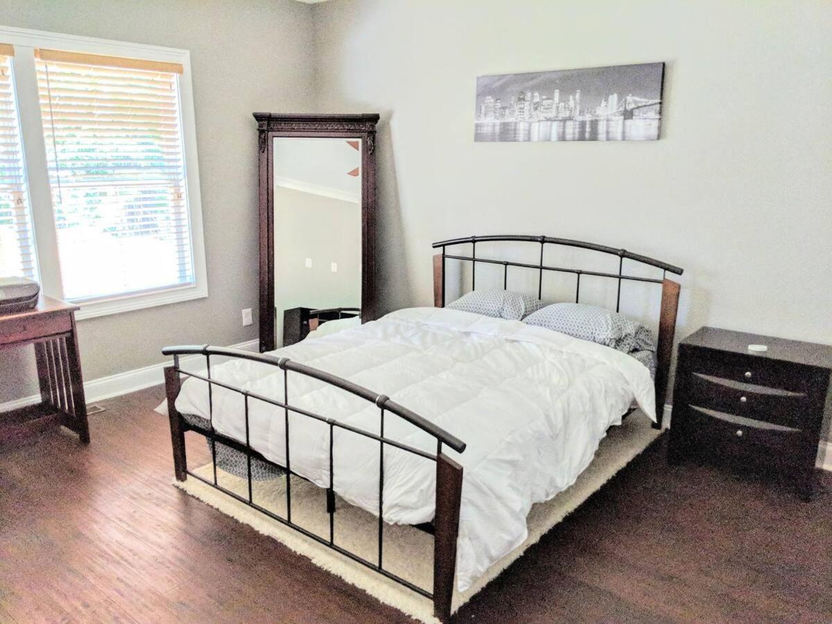 Spacious Deluxe House For You, Your Family And Friends Charlotte Exterior foto